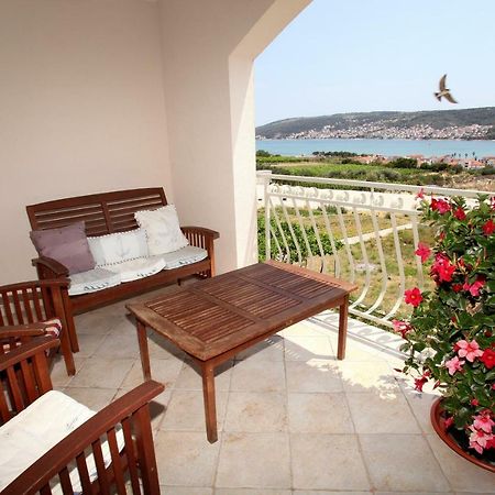 Apartman Dinka Trogir Exterior photo