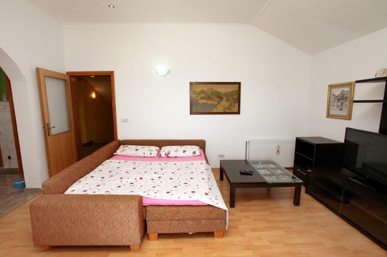 Apartman Dinka Trogir Exterior photo