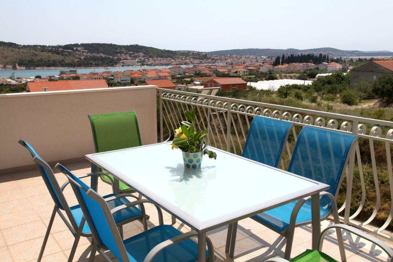 Apartman Dinka Trogir Exterior photo