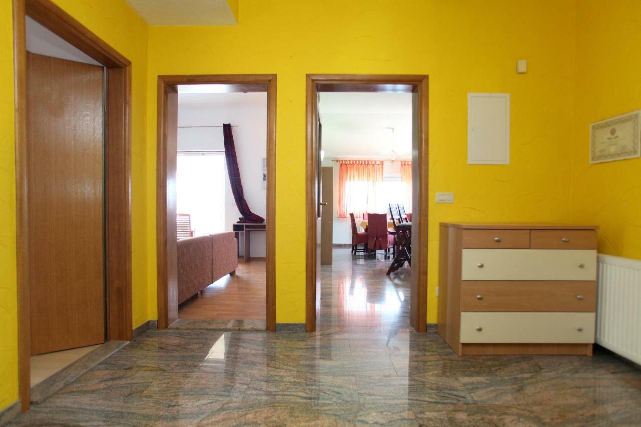 Apartman Dinka Trogir Exterior photo